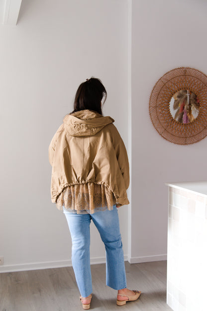 Lace raincoat cognac
