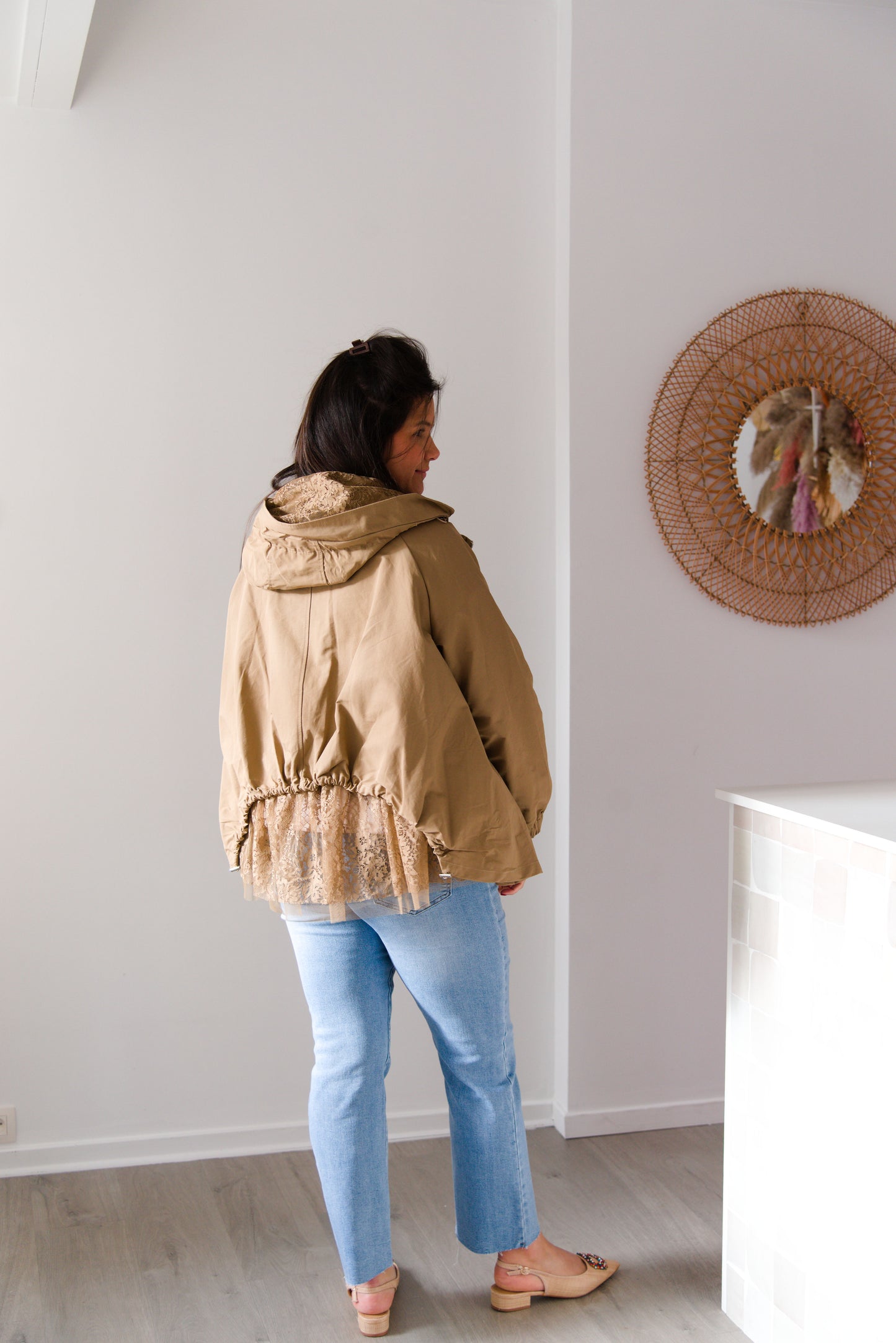 Lace raincoat cognac