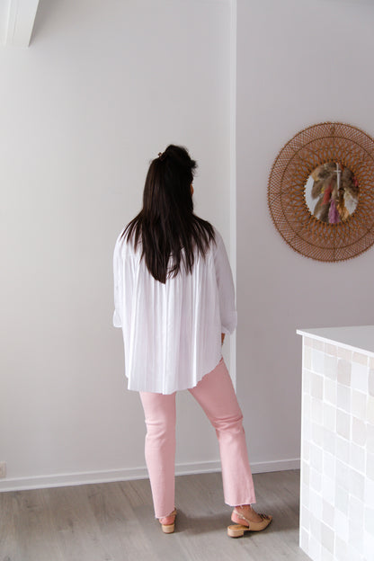 Plissé back white shirt