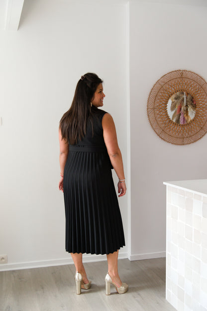 Plissé blazer dress black