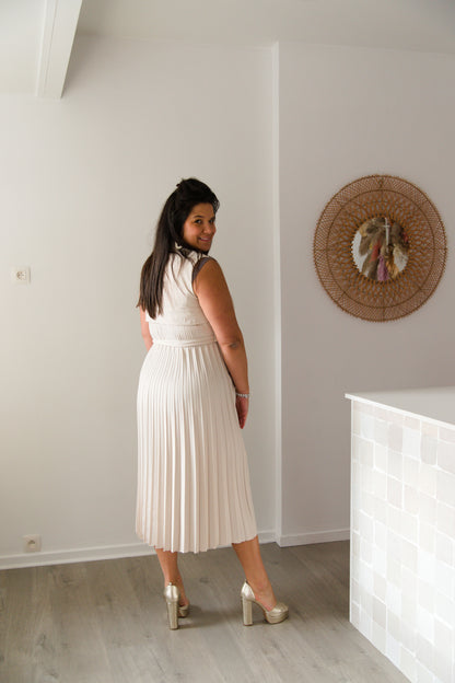 Plissé blazer dress beige