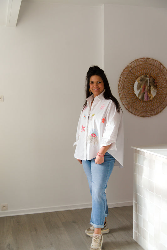 Detailled summer shirt