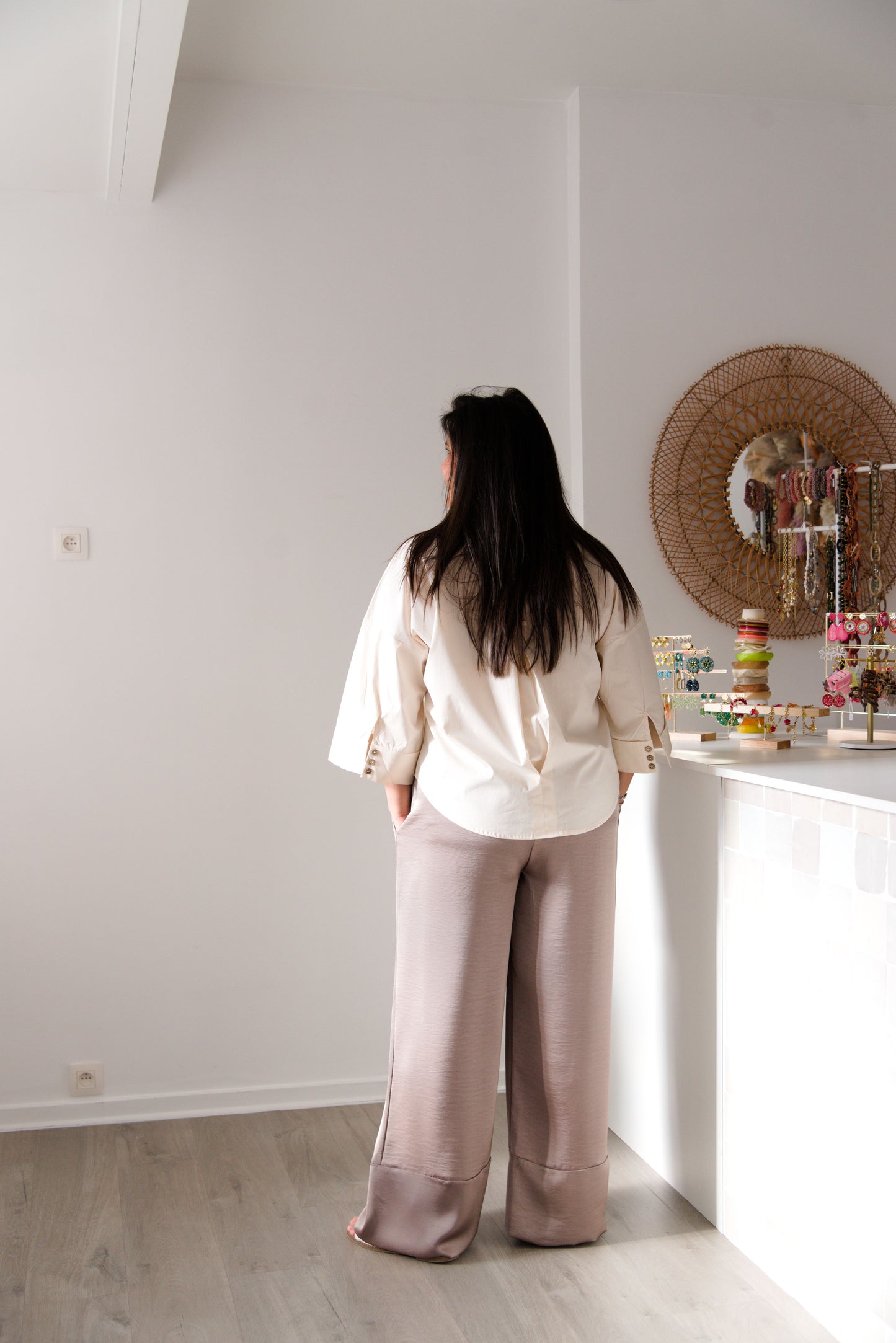 Minimal detail shirt sand