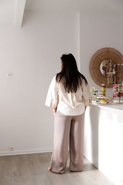 Minimal detail shirt sand