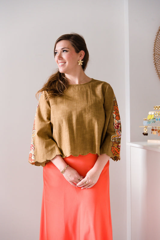 Cognac blouse with orange detailed sleeves