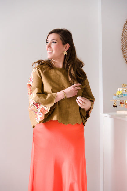Cognac blouse with orange detailed sleeves
